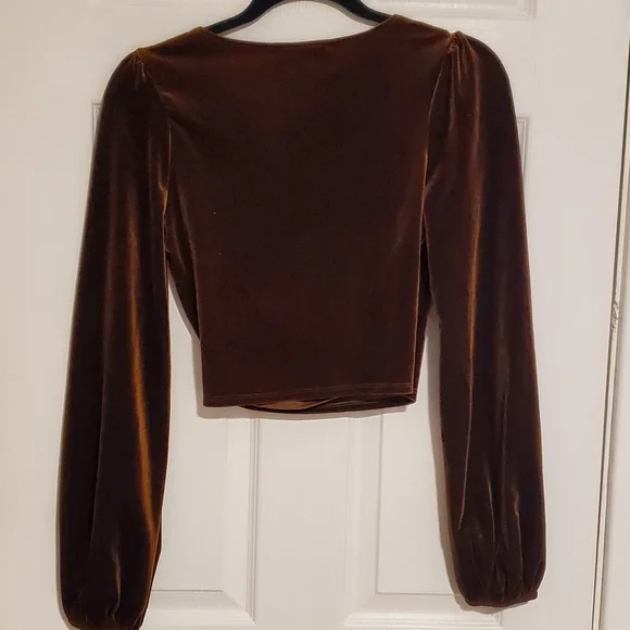 Top - Picture 3 of 3